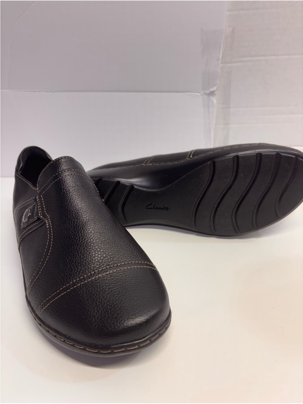 Clarks Ultimate Comfort Black Pebbled Leather Slip-On Shoes
Size 10 Extra Wide